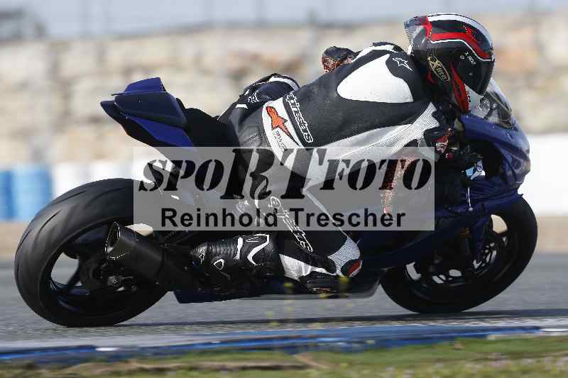 /Archiv-2024/01 26.-28.01.2024 Moto Center Thun Jerez/Gruppe gruen-green/backside